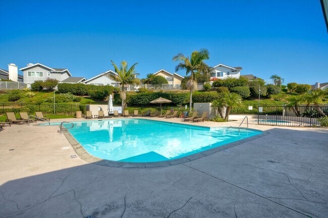 Building Photo - Furnished 2 bedroom in Carlsbad-Close to Beach