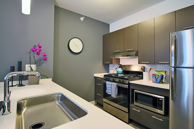 Building Photo - 622 N Wells St