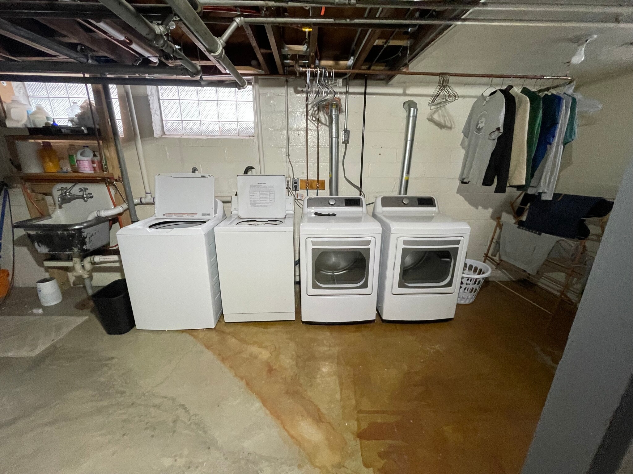 Building Photo - 1560 Lincoln Ave