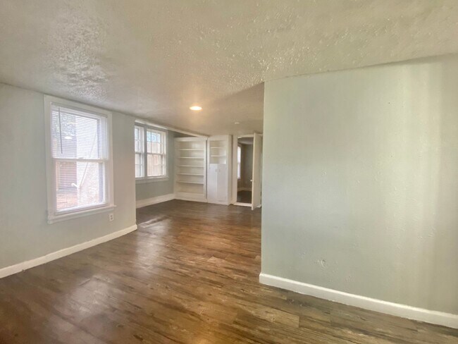 Building Photo - 2218 15th St