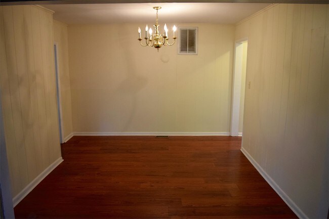 Building Photo - 505 Pocahontas St