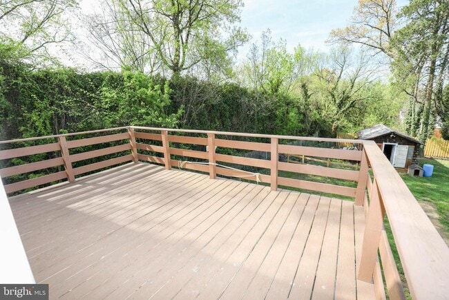 Building Photo - 103 Waelchli Ave