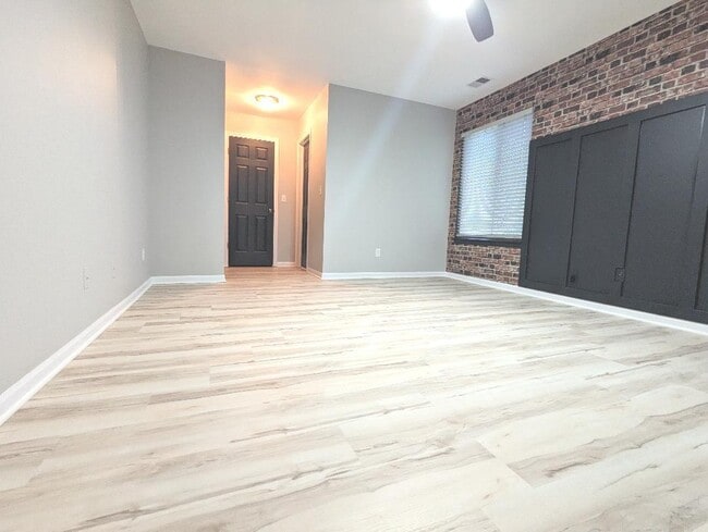 Building Photo - 21719 W Knollwood Dr