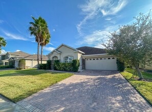 Building Photo - Furnished Rental in Golf Cart District!