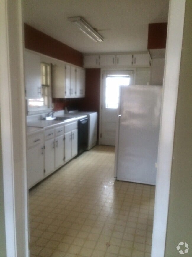 Building Photo - 3 Bedroom 1 Bath home in the cove