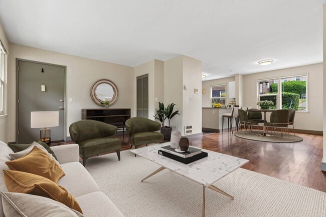 Building Photo - Cadence