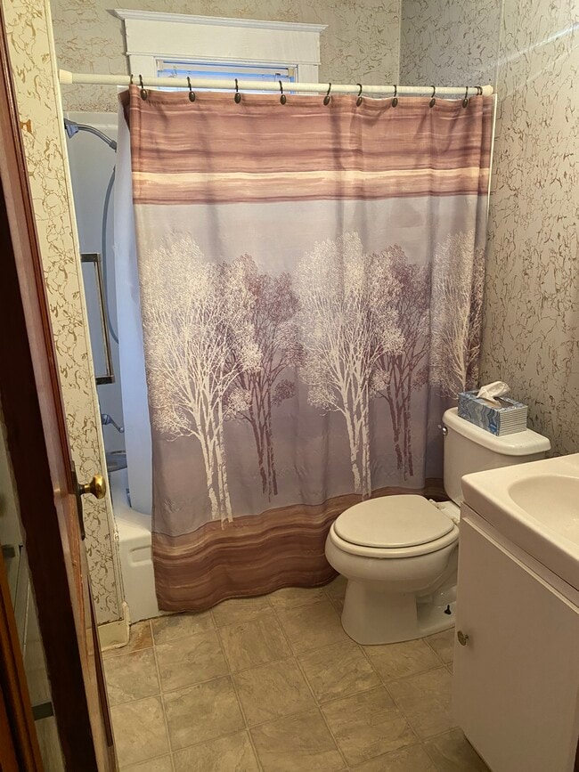 2nd Fl Bathroom - 32 Grand Blvd