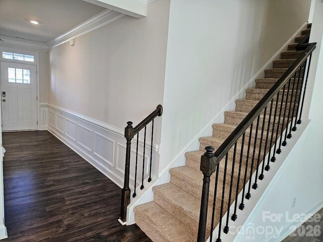 Building Photo - 1127 Walbury Hl