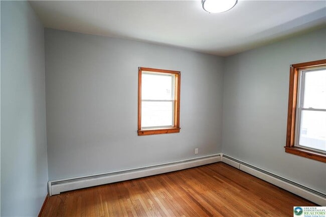 Building Photo - 775 Edgemont Ave