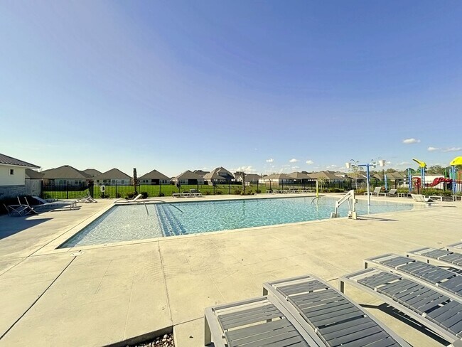 Building Photo - 13968 Malbec Ave
