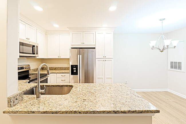 Building Photo - 11701 Karbon Hill Ct