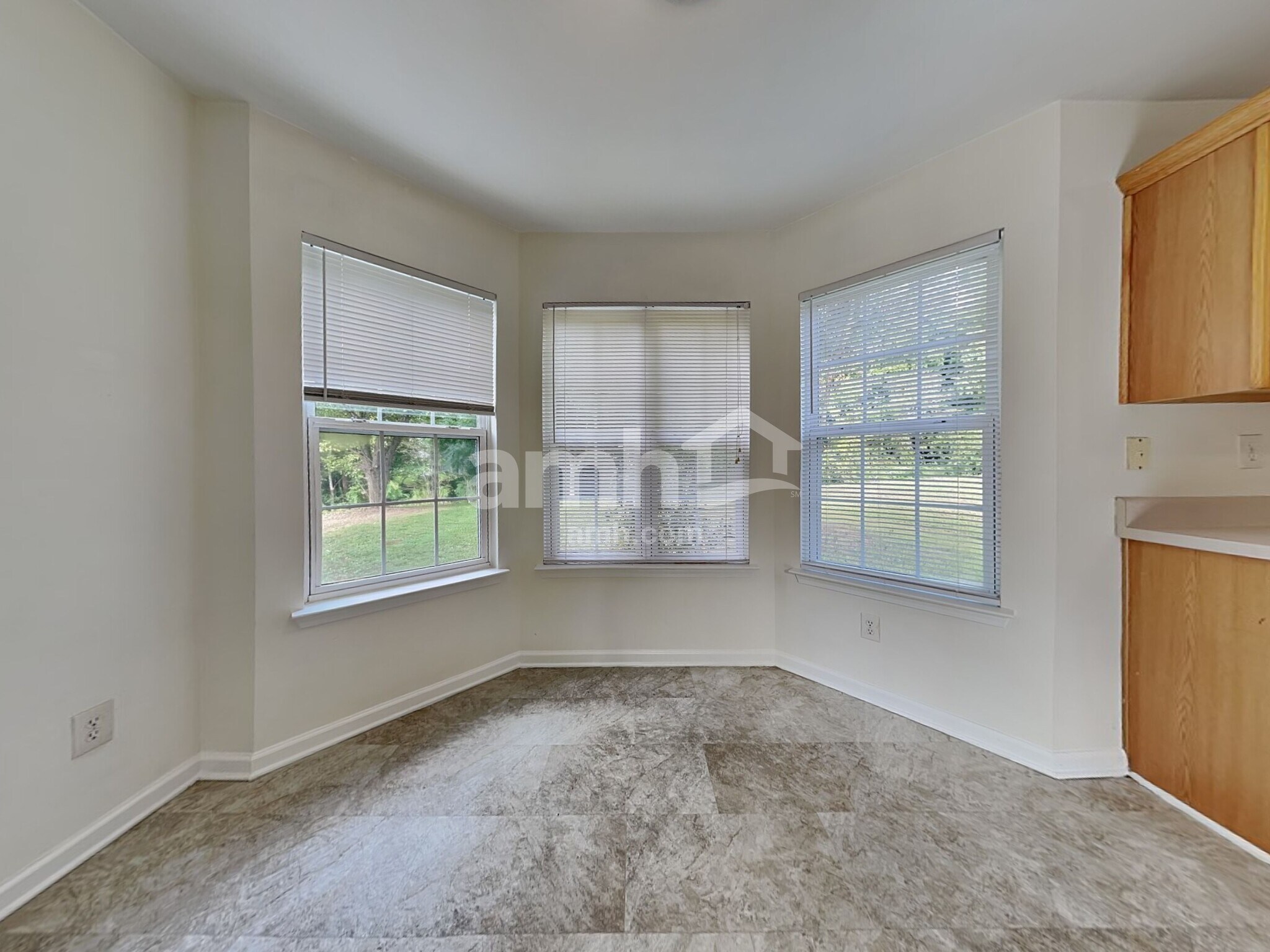 Building Photo - 9117 Hollow Ridge Ln