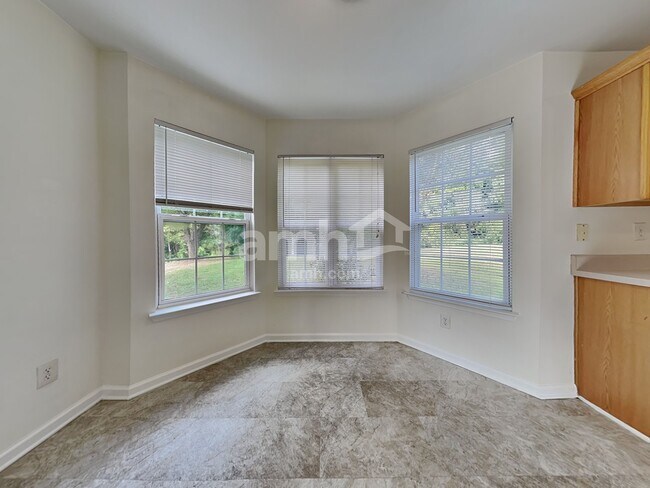 Building Photo - 9117 Hollow Ridge Ln