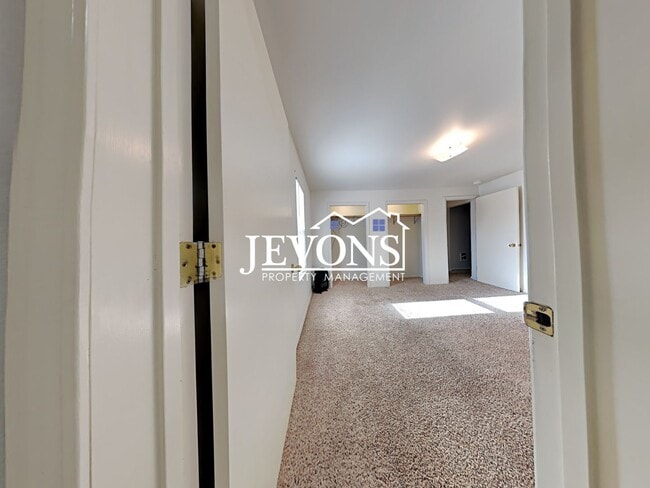 Building Photo - Pet-Friendly 3-Bedroom Home in Naches with Easy Access to Hwy 12