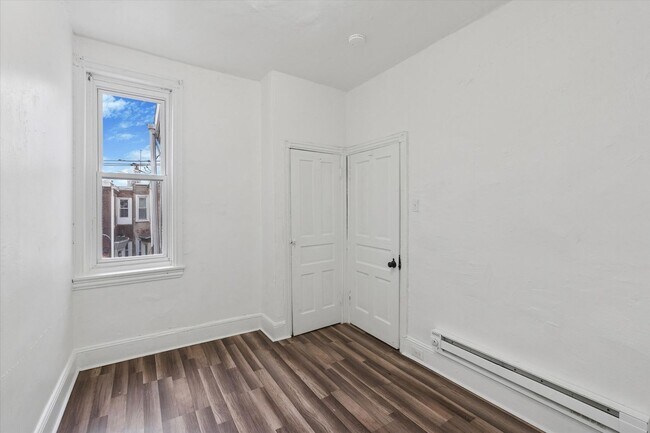 Building Photo - 3 Bedroom House North Philly- Will Accept 2 Bedroom Vouchers!