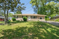 Building Photo - 2600 Farn Dr