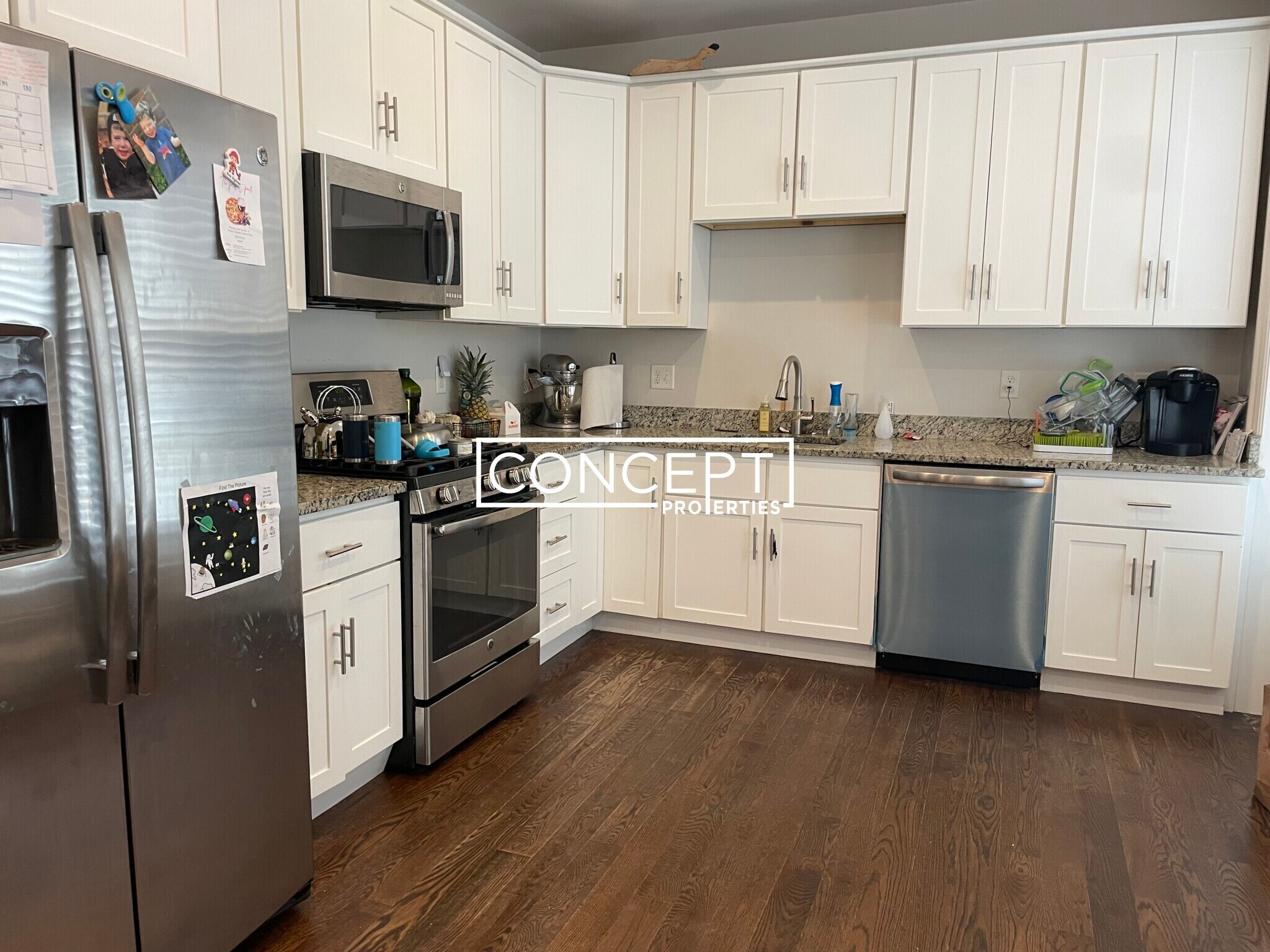 Building Photo - 2045 Beacon St