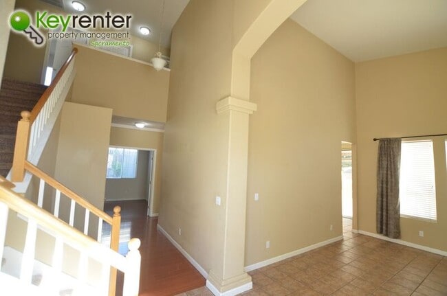 Building Photo - 1845 Ardfern Way