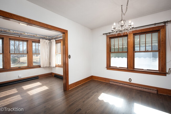 Building Photo - 5313 Lyman Ave