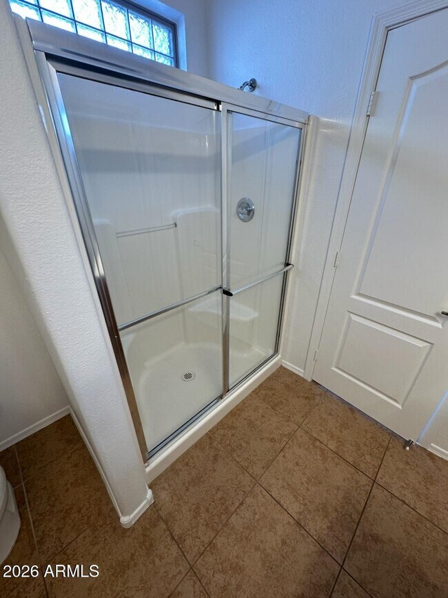 Building Photo - 2401 E Rio Salado Pkwy