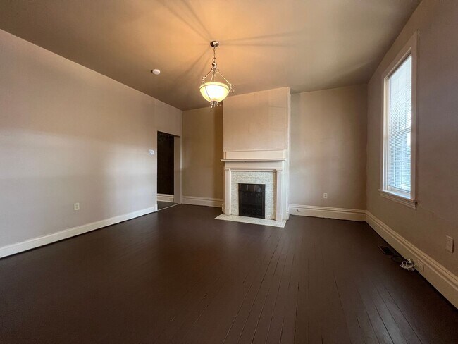 Building Photo - 1518 Fernleaf St