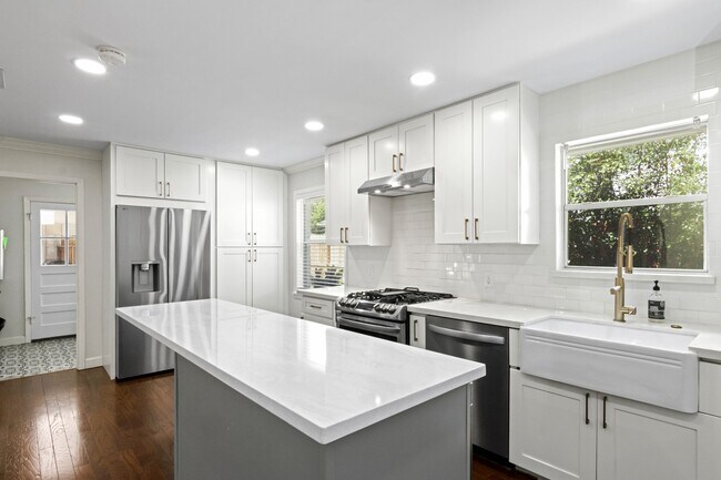 Building Photo - 5219 Cheena Dr
