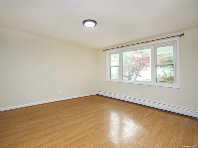 Building Photo - 39 Graywood Rd