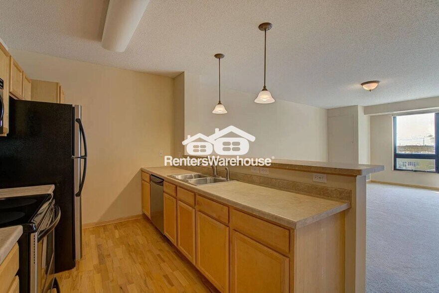 Building Photo - 7601 N Aldrich Ave