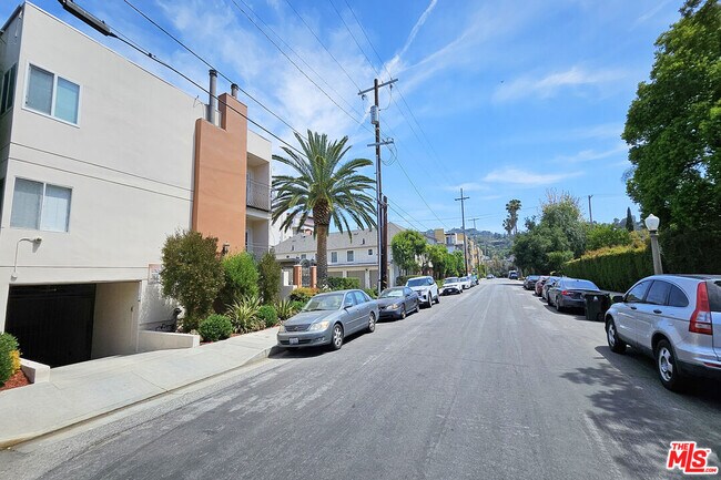 Building Photo - 4220 Fair Ave