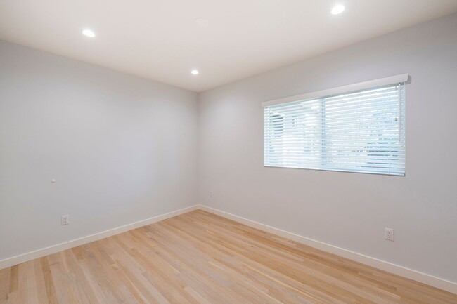 Building Photo - Cozy Home in Culver City!
