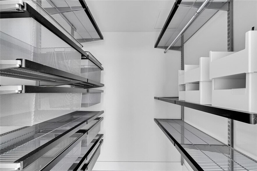 Building Photo - 500 Brickell Ave