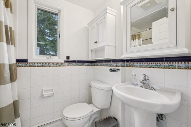 Building Photo - 20 Fairmount Rd