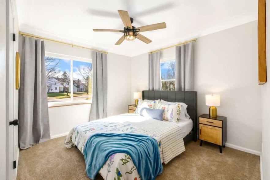 Building Photo - 6059 Maplecliff Dr