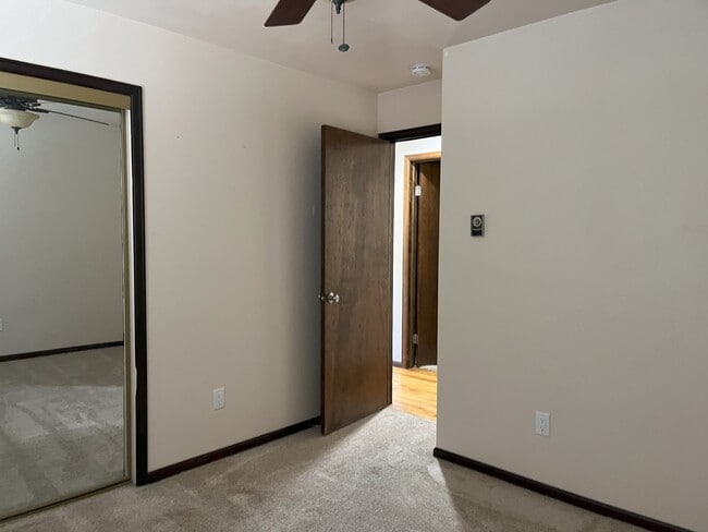 Building Photo - 2631 Brookwood Dr