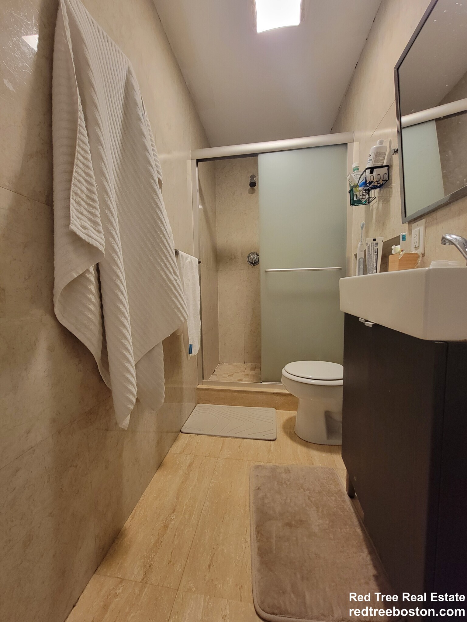 Building Photo - 1199 Beacon St