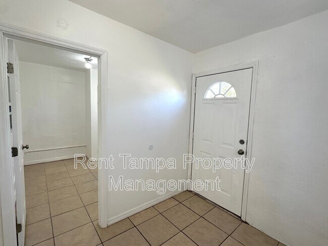 Building Photo - 626 31st St S