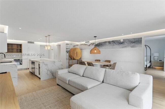 Building Photo - 9195 Collins Ave