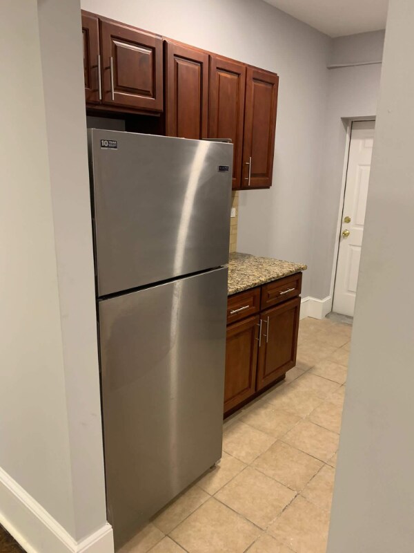 Building Photo - 530 King St