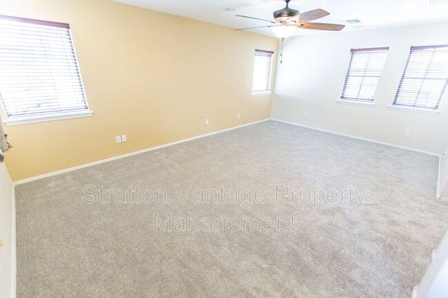 Building Photo - 1701 W Flamingo Dr