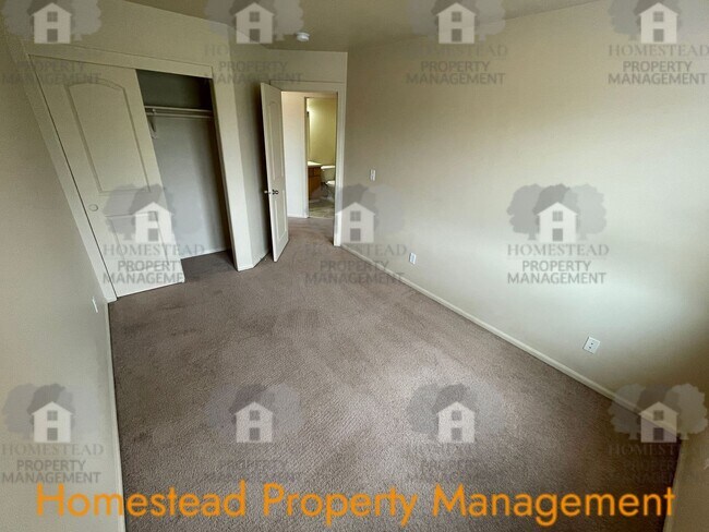 Building Photo - 232