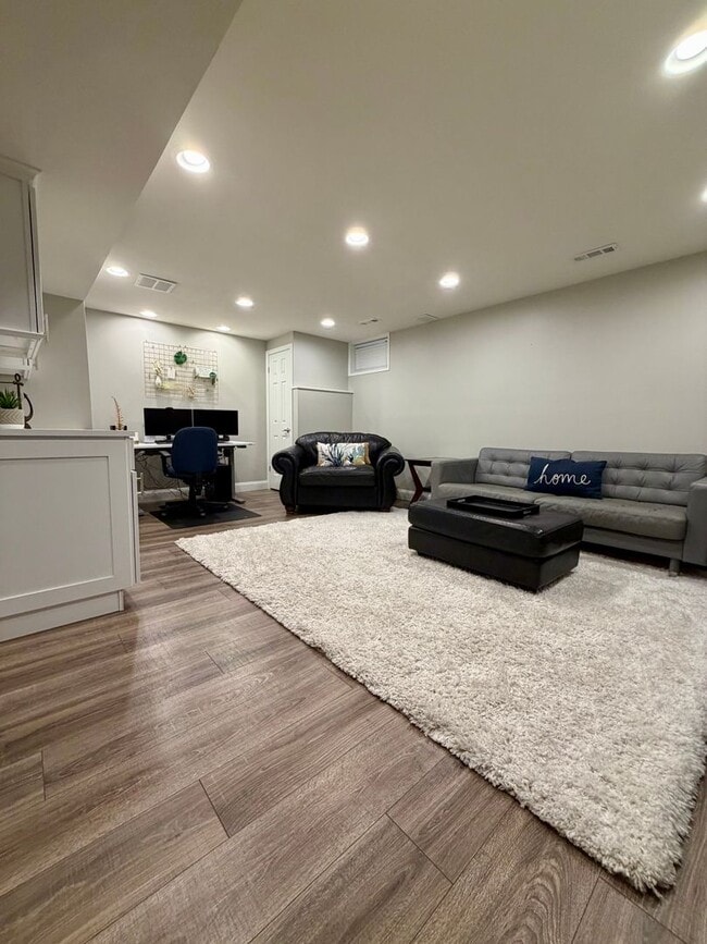 Building Photo - Stunning 3-Bedroom/2-Bathroom Townhouse in Perkasie! Available Mid July!