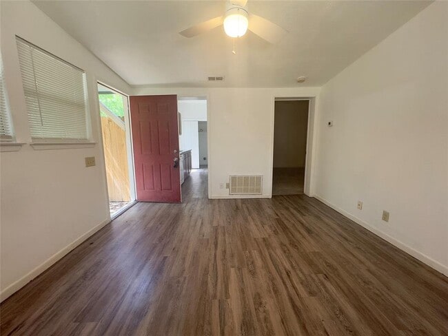 Building Photo - 309 Guadalupe St