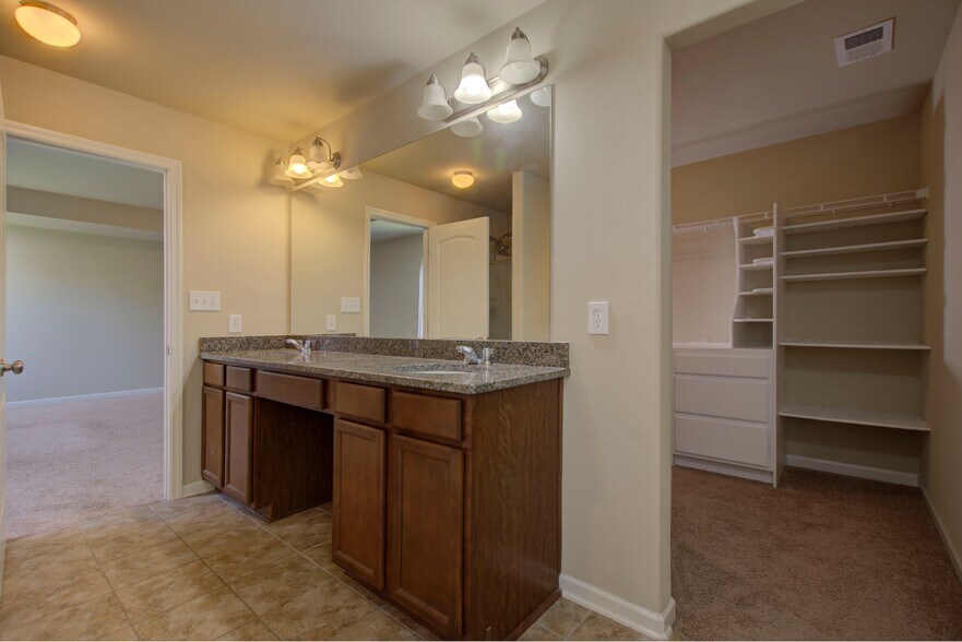 Building Photo - 28041 Kawana Ct