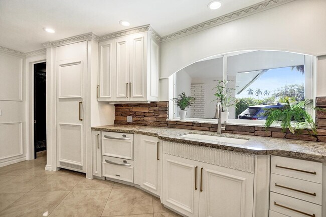 Building Photo - 2425 Fryer Point