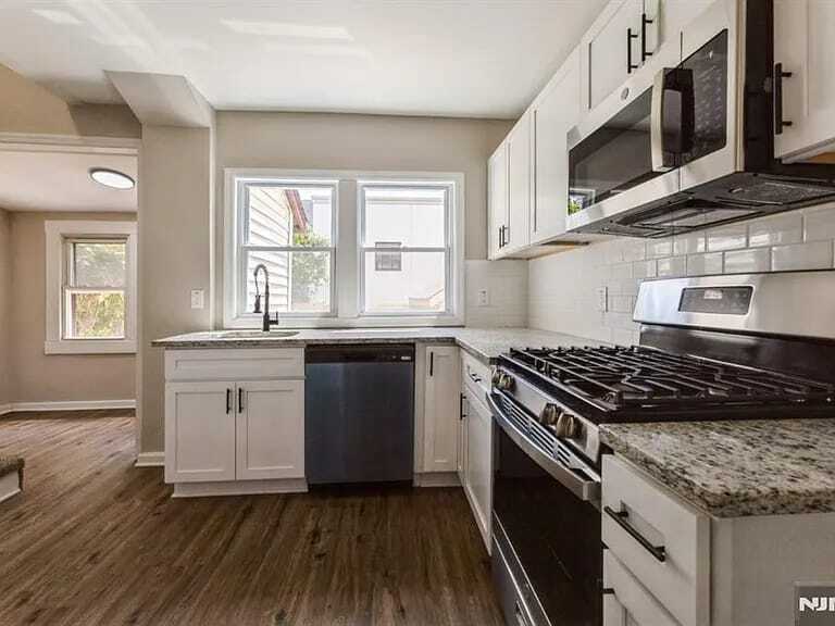 Building Photo - 134 Highview Pl