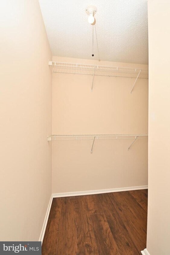 Building Photo - 6832 Heatherway Ct