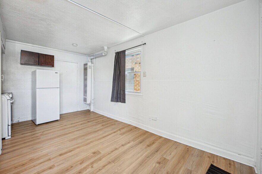 Building Photo - 3026 Bruce Randolph Ave