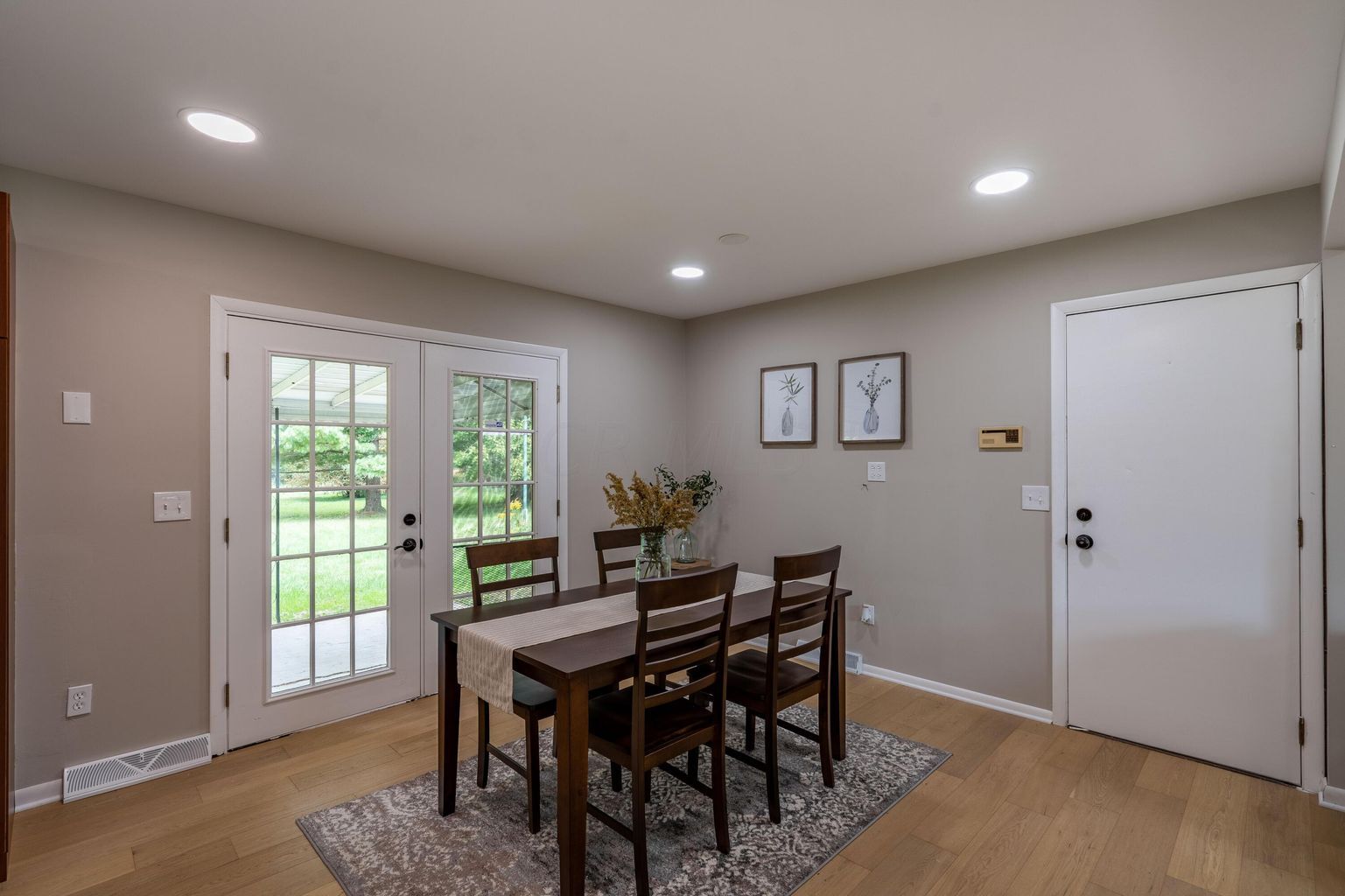 Dining Room - 5536 Central College Rd