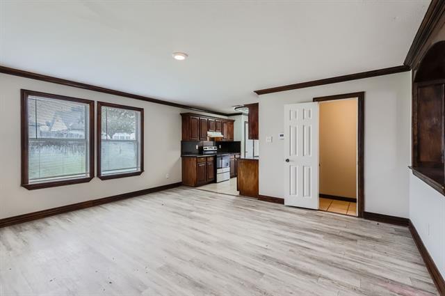 Building Photo - 1406 Buckingham Dr