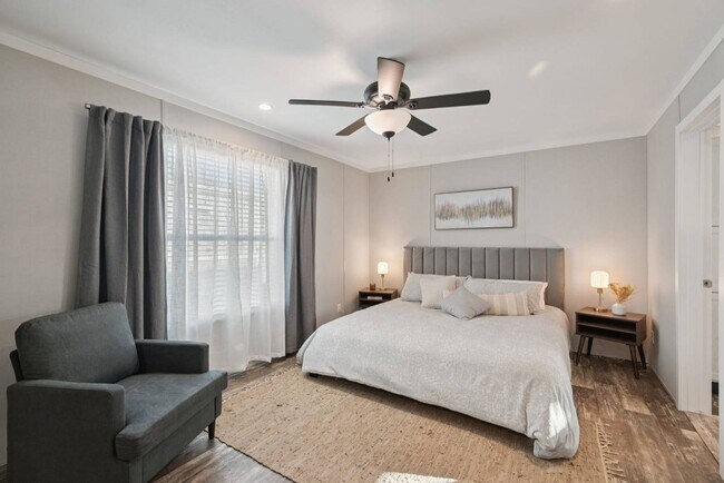 Building Photo - 1611 American Dr